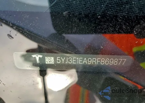 2024 Tesla Model 3 z USA, uszkodzony, nr VIN 5YJ3E1EA9RF869877